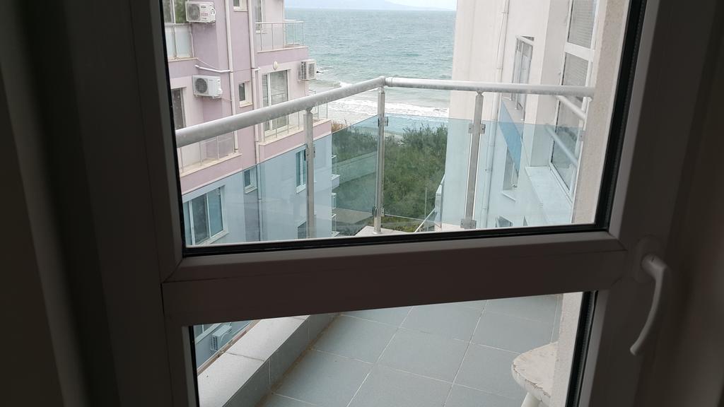 Kraybrezhna Apartment Pomorie Exterior photo