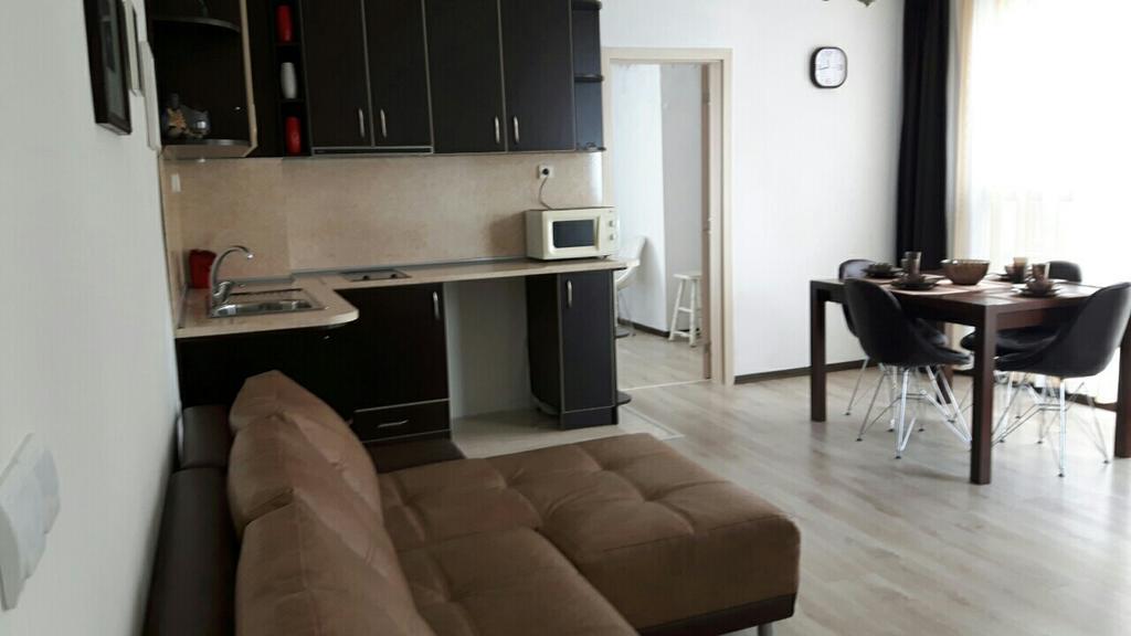 Kraybrezhna Apartment Pomorie Exterior photo
